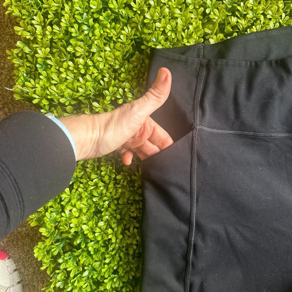 Girlfriend Collective Bike Shorts w/Pockets Black 3XL - Picture 2 of 4